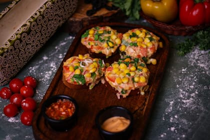 Corn & cheese garlic bread [4pcs]