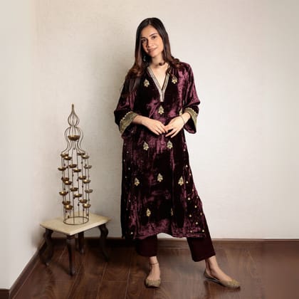 Wine embroidered velvet kurta with velvet pants-XS