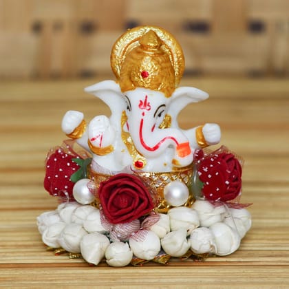 Lord Ganesha Idol On Decorative Handicrafted Plate For Home And Car Dashboard