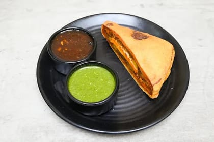 Bread Pakoda With Chutney Bread Pakoda With Chutney