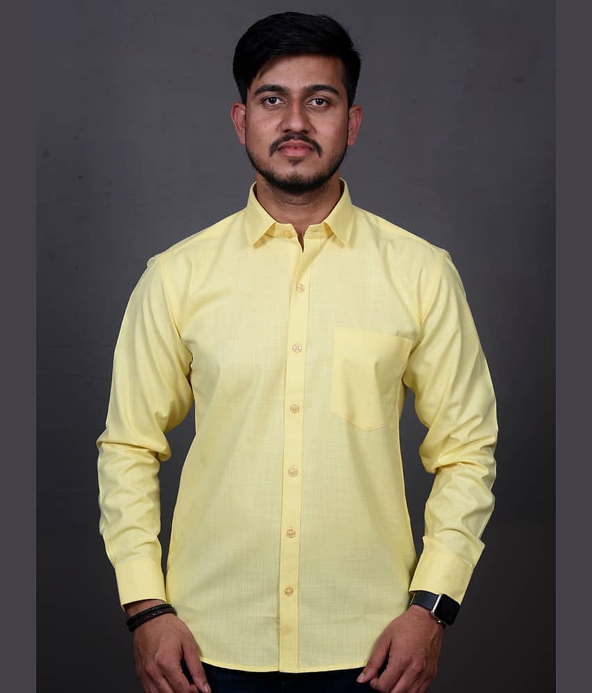 KING'S COLLAR Cotton Blend Regular Fit Full Sleeves Men's Formal Shirt - Yellow ( Pack of 1 )