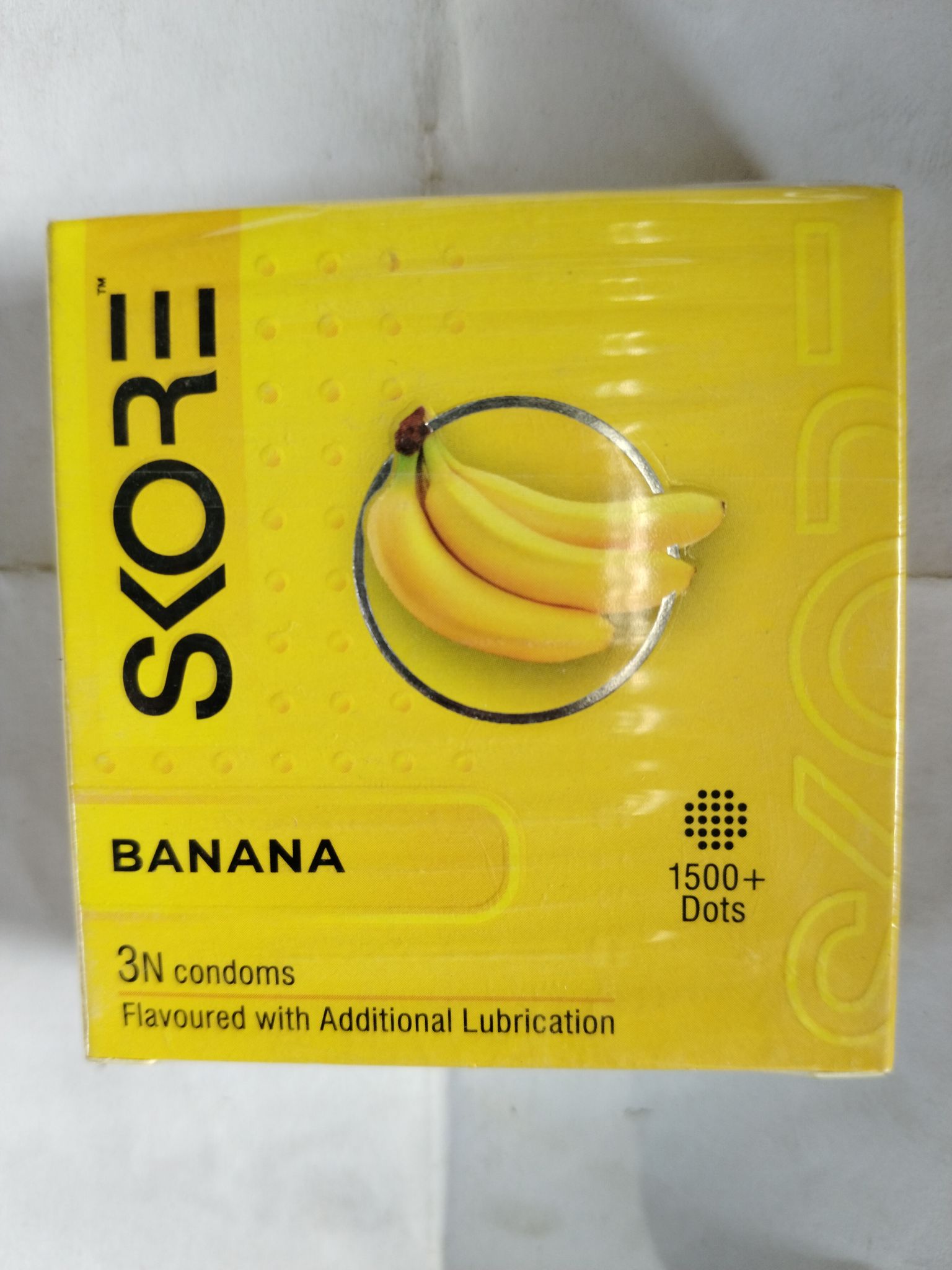 Skore Banana Flavoured with additional lubrication 1500+ Dots 