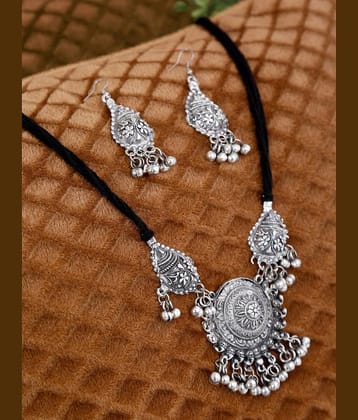 Sunhari Jewels Silver Alloy Necklace Set ( Pack of 1 )