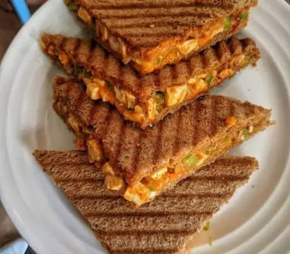 Chilly Paneer Sandwich [Grilled] With Fries