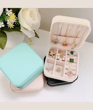 Mini Jewelry Travel Case, PU Leather Organizer Box, Small Portable Jewellery Storage Holder for Womens Rings, earing, chains