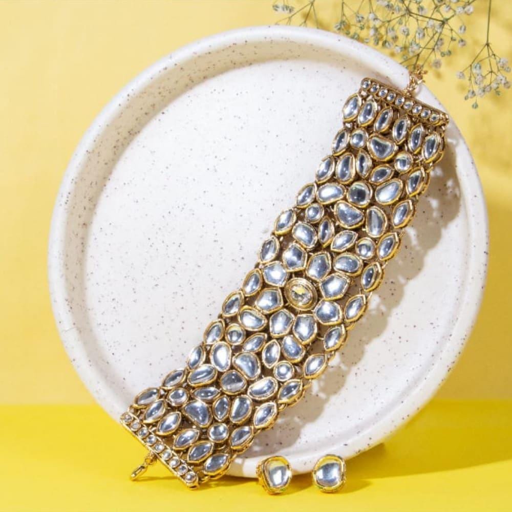 Traditional Kundan Choker Necklace Set