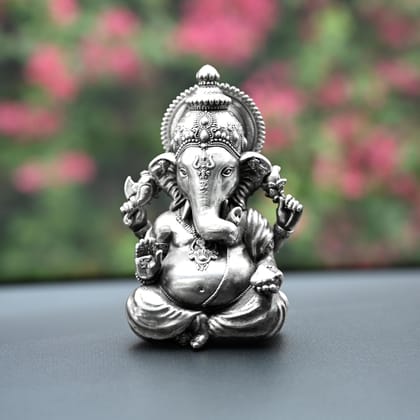 Artarium 999 Silver Plate Vighnaharta Ganesha Idol Ganpati murti Handcrafted Ganesha Vinayak Ganesha Figure for Car Dashboard Home Decor Ganesh Statue for Gift Office Desk Puja Room Pack of 1