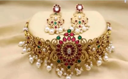 Dazzling Gold and Diamond Jewellery Set