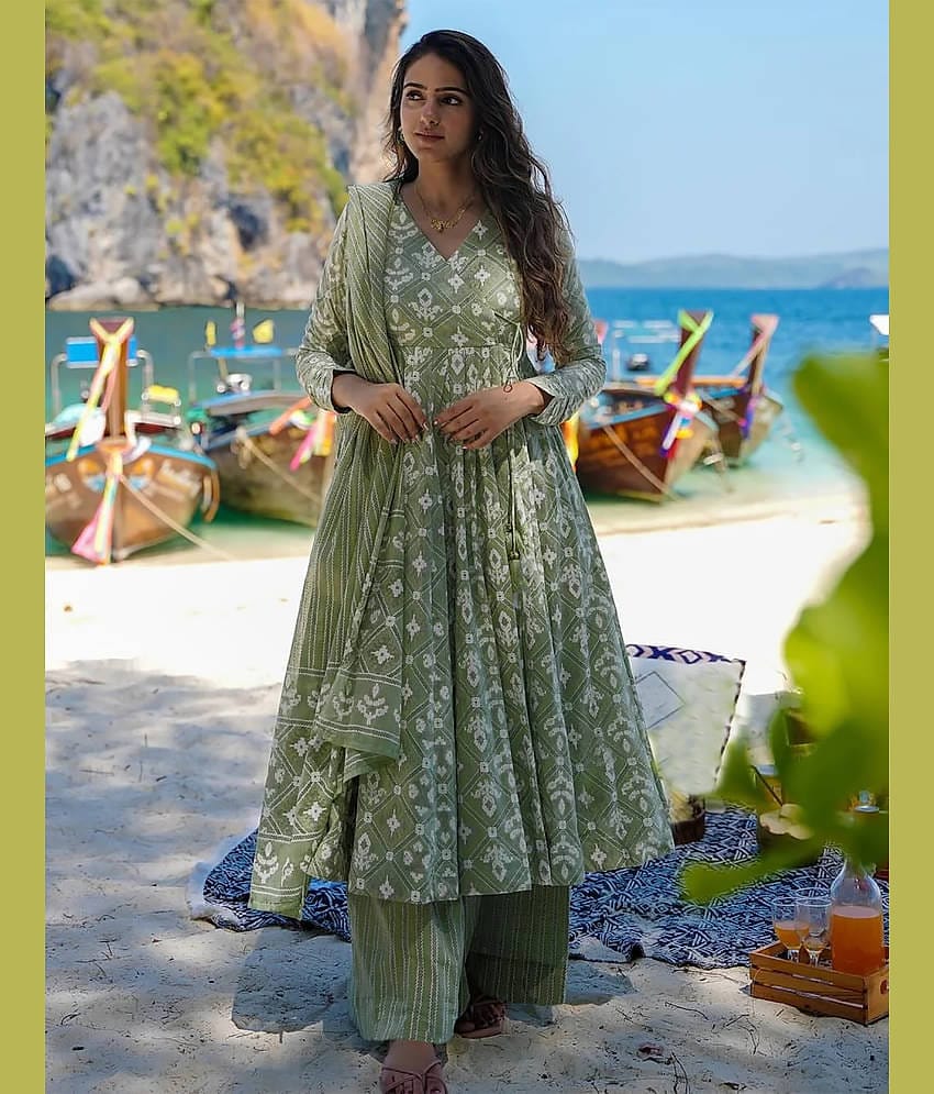 kedar fab Women Rayon Printed Angrakha Kurti With Palazzo ( Mint Green )