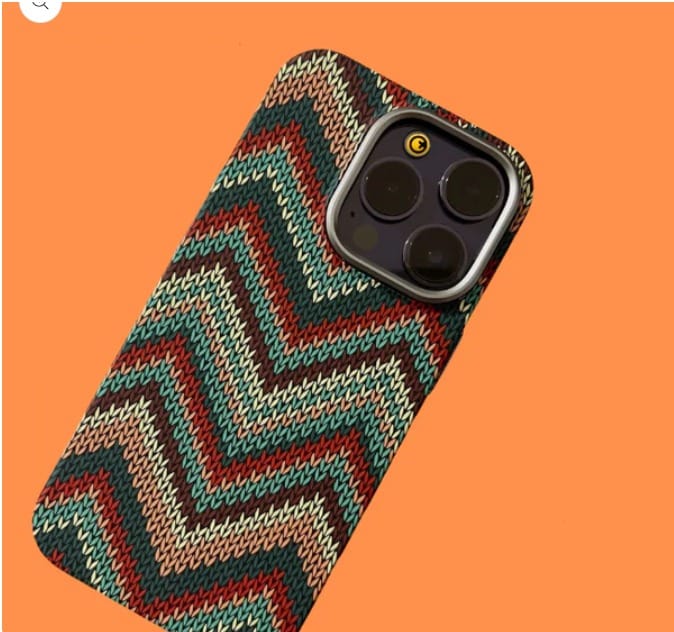 Musk - New Slim Magnetic iPhone Carbon Fiber Case - GreeniPhone 15 PRO MAX