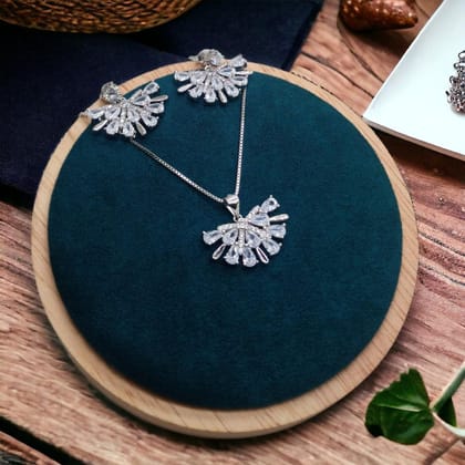 92.5 Sterling Silver Chain Necklace with Earrings