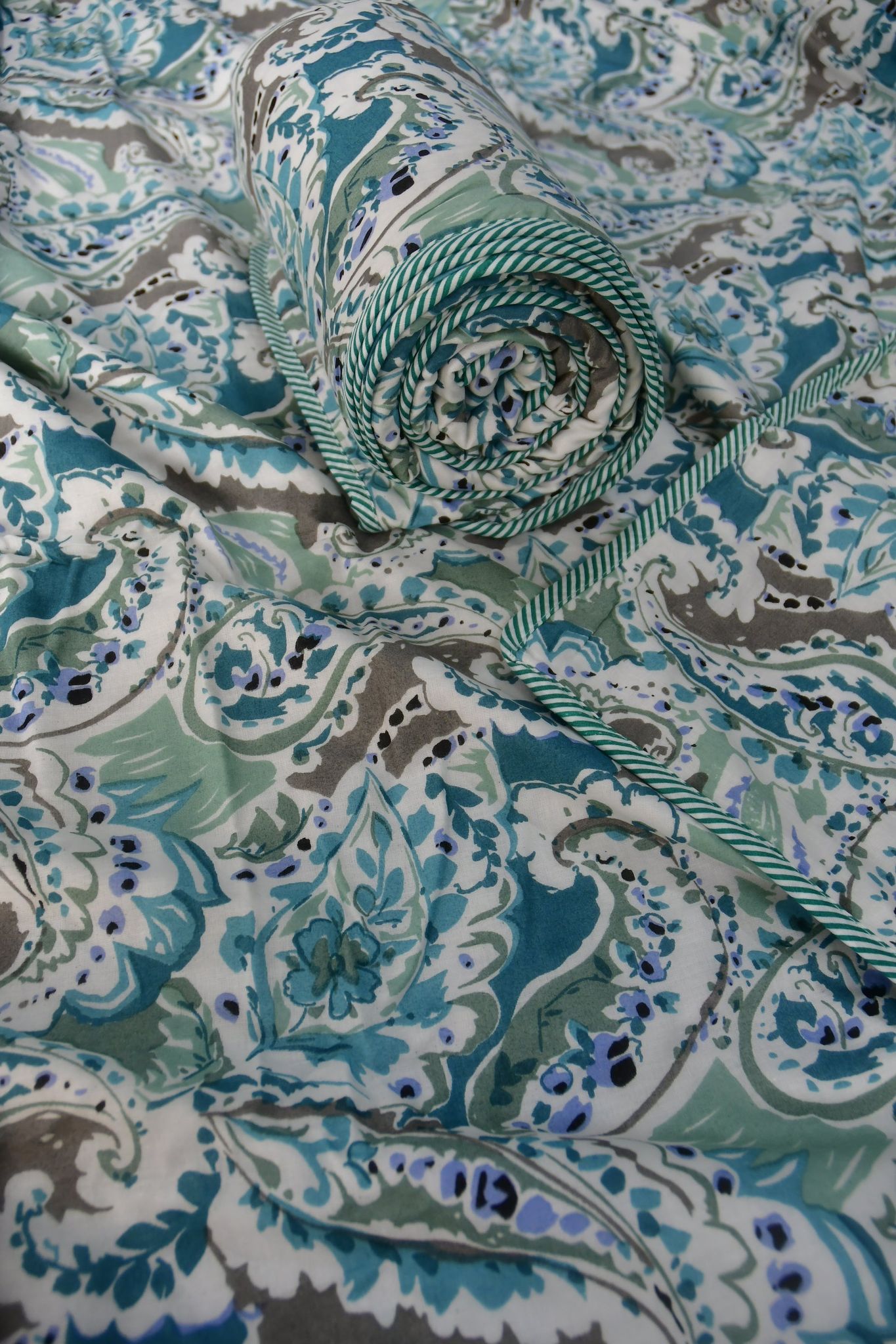 Paisley Mul Mul Dohar: Jaipur Print, Lightweight Comfort Single (Pair)