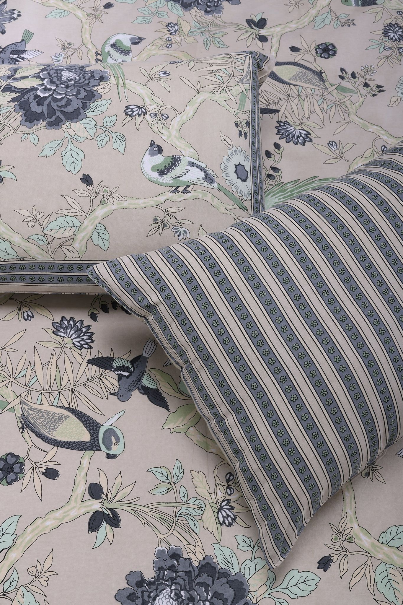 Rama Paisley Beige Cotton Bedsheet-Double - 90 x 108 in / Biege / Beige