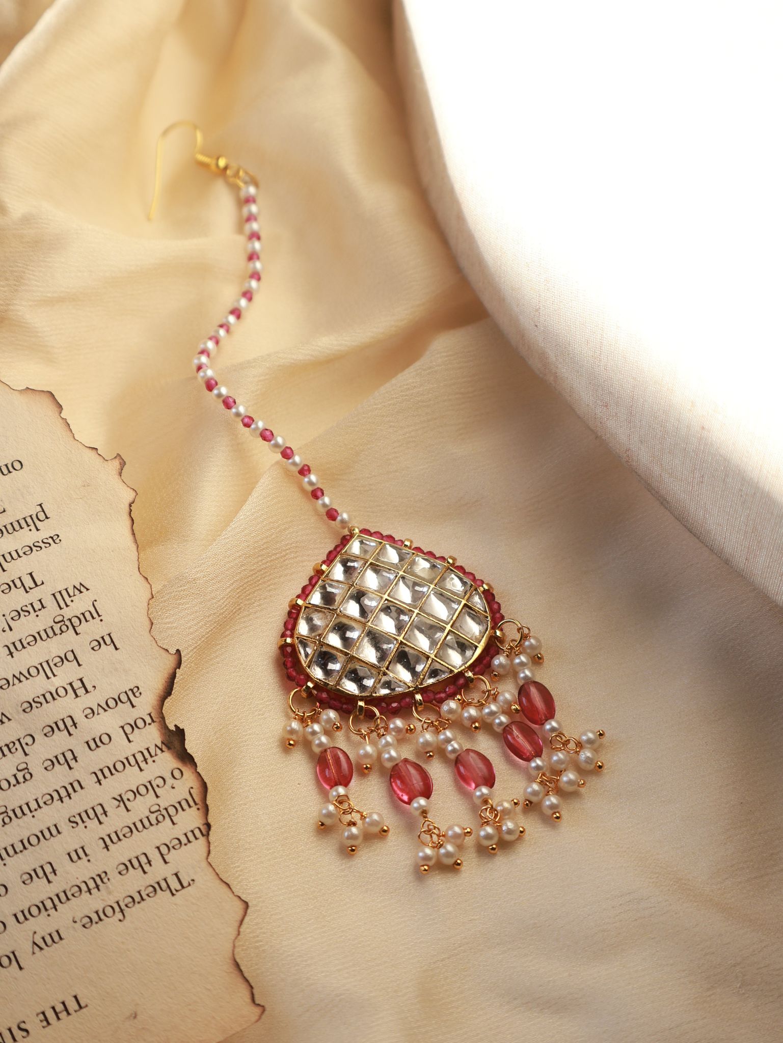Huma Pink Kundan Maangtikka-Pink