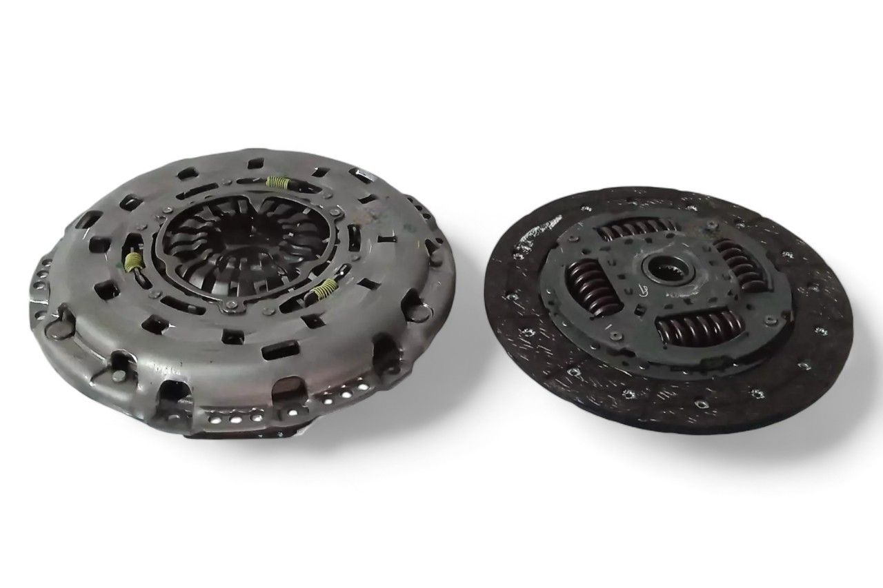 Luk Clutch Set (Disc+Pressure Plate) AV731705