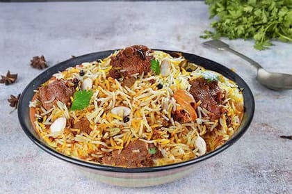 Lucknowi Mutton Dum Biryani (Boneless) - Serves 1.
