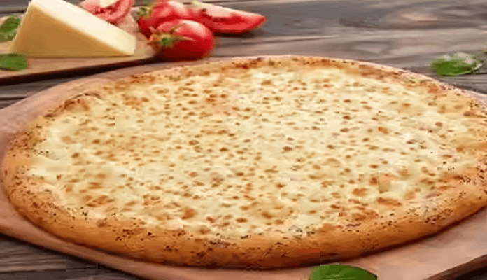 Double cheese margherita pizza