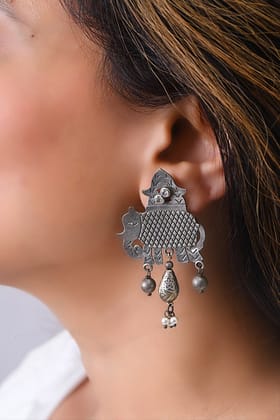 Gajanan Studs