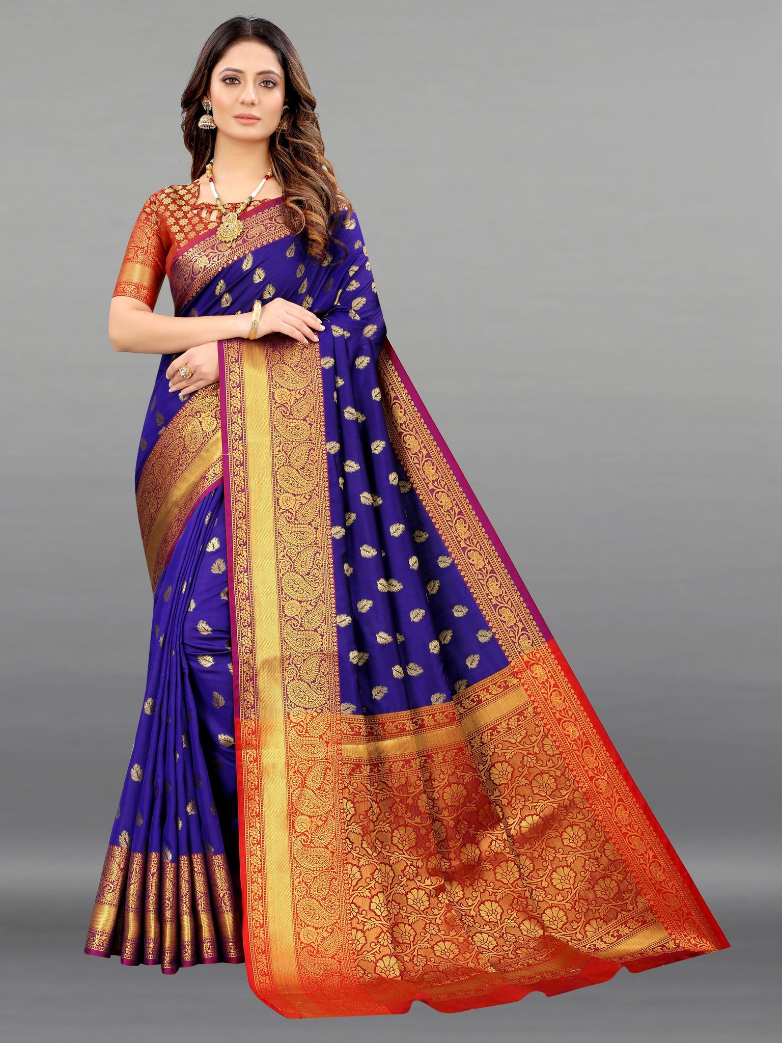 Yavira silk Women's Navy Handwoven Silk Blend Saree