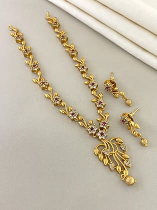 Beautiful Necklace With Earrings