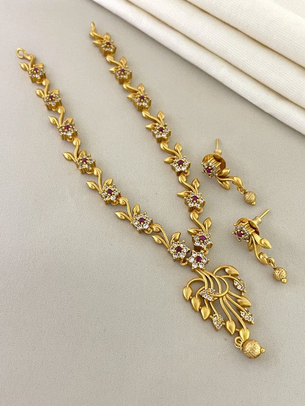 Beautiful Necklace With Earrings