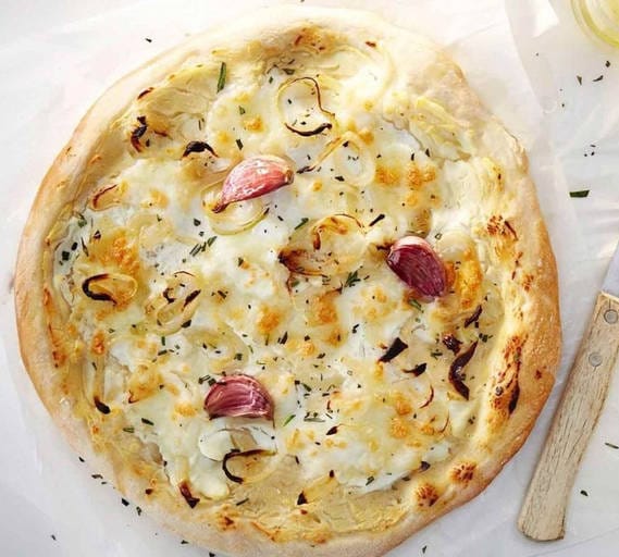 7" Regular Onion Pizza