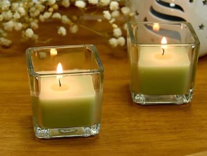 Square candle 11 cm x 6.8 cm