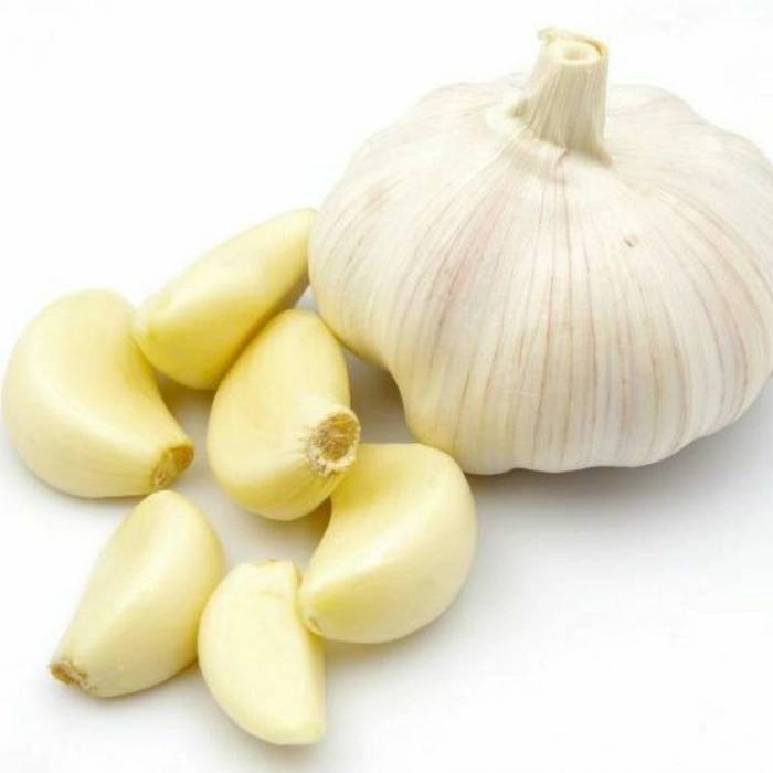 Peeled Garlic Cloves (250g) | Fresh & Ready-to-Use | Everyday Cooking