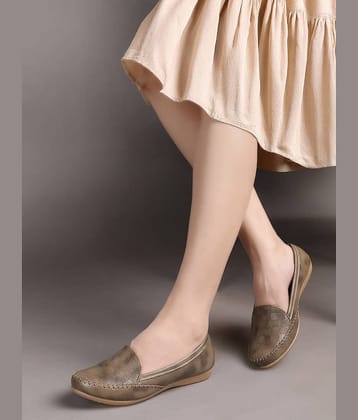 Aroom Beige Women's Mojaris