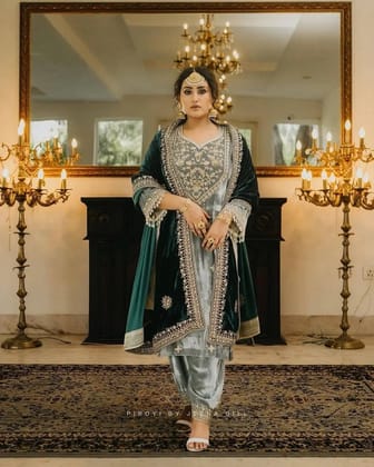 Thread Embroidery work Winter Velvet Suit (Stitched)-Green / Free Size (Alters 38-44)