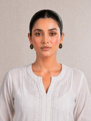 Black Gold Kundan Style Stud Earrings