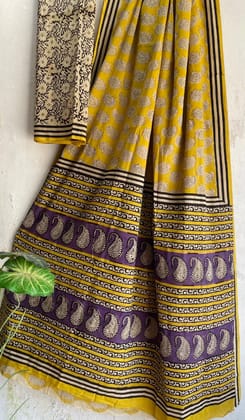 Hand block printed cotton mul saree with blouse.....Size 6.5 with blouseNatural dye n colourPure cotton (92*80)Pure hand ( without skrin chemical),,