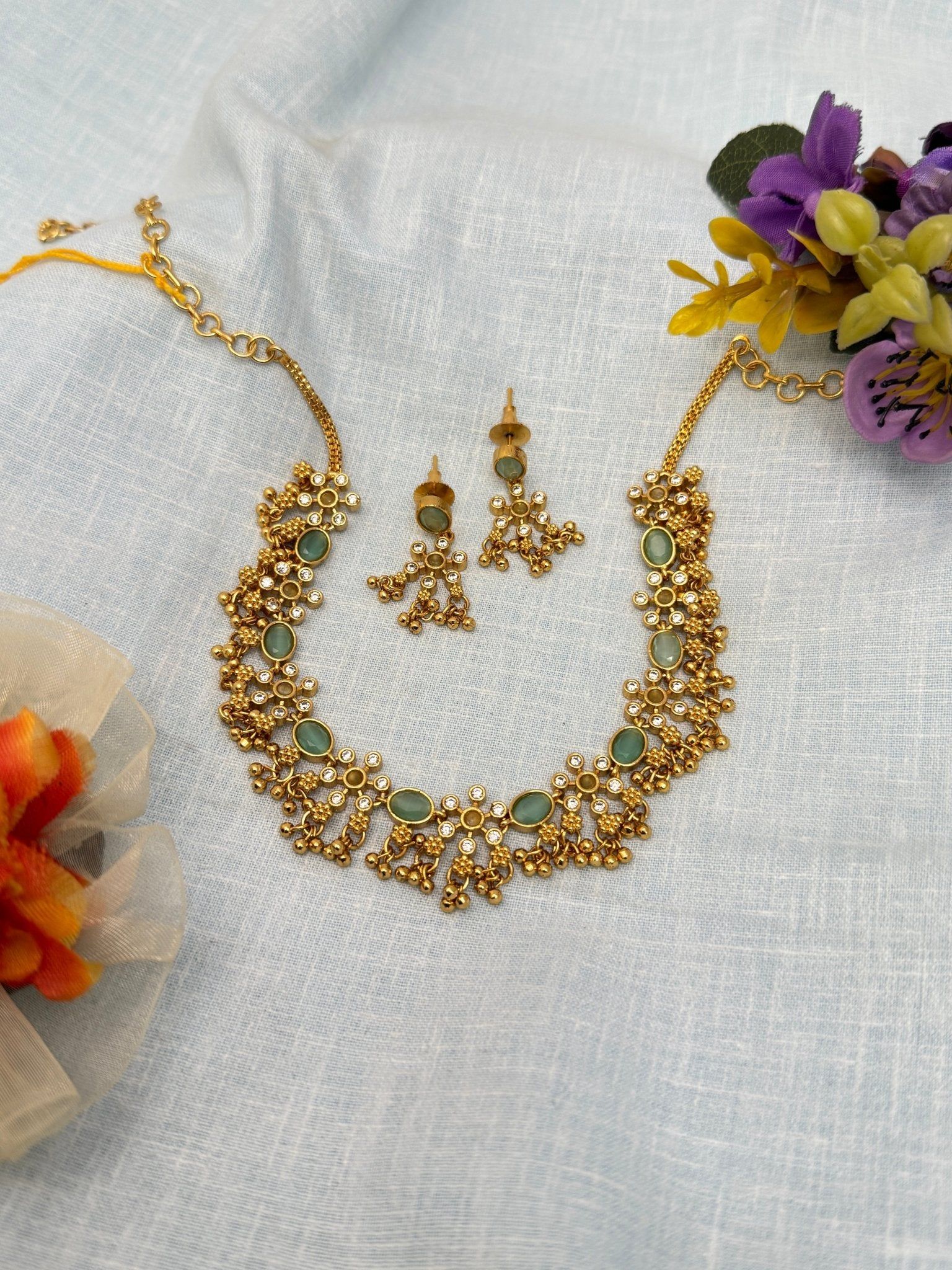 Antique Necklace 0387