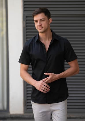 Lite Shirt in Black-S · 38 - 39''