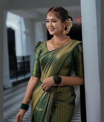 fab woven Art Silk Woven Design Banarasi saree With Unstitched Blouse Piece ( Green )