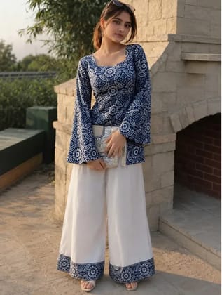 vedika fashion Women Viscose Rayon Kurti Pant Set