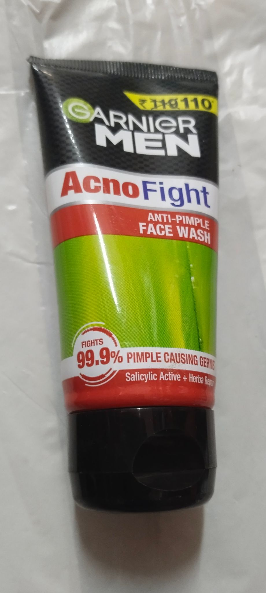 Garnier Men Acno fight Anti-pimple Face wash 