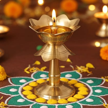 Brass Kamal Stand Deepak No. 1 (FMAS634 B)