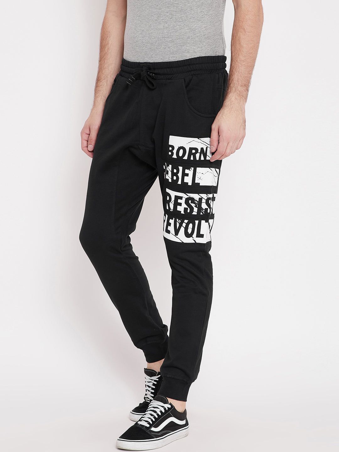 PUNK-RESIST-32 / Black