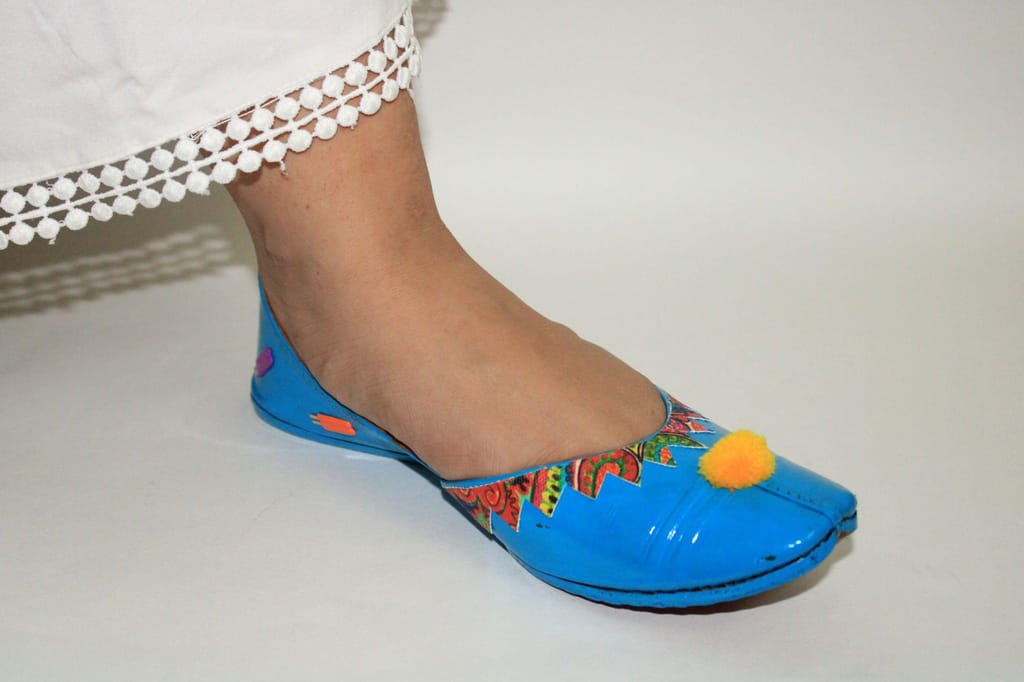 BLUE POPSICLE ~ Beautiful Handpainted Juttis