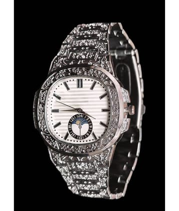 Renaissance Traders Silver Metal Analog Men's Watch