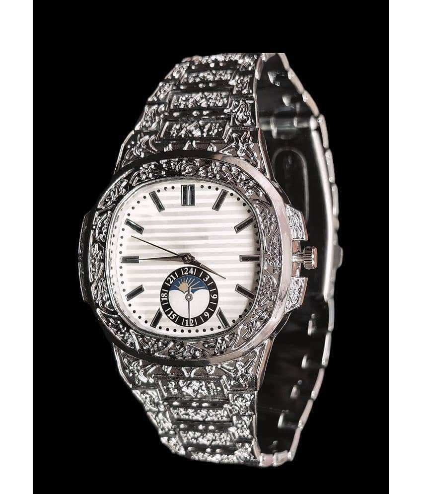 Renaissance Traders Silver Metal Analog Men's Watch