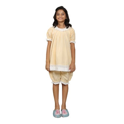 DE CHEVALERiE en Rouge - Imperial Sunflower Nightsuit - Yellow  4- 5 Years
