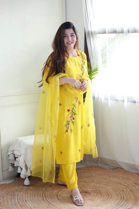 Sabreen Hand Embroidered Suit Set-L