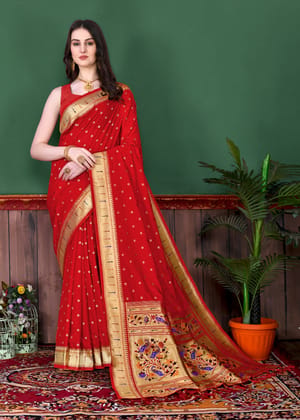 Yavira silk Women's Red Handwoven Jacquard Saree