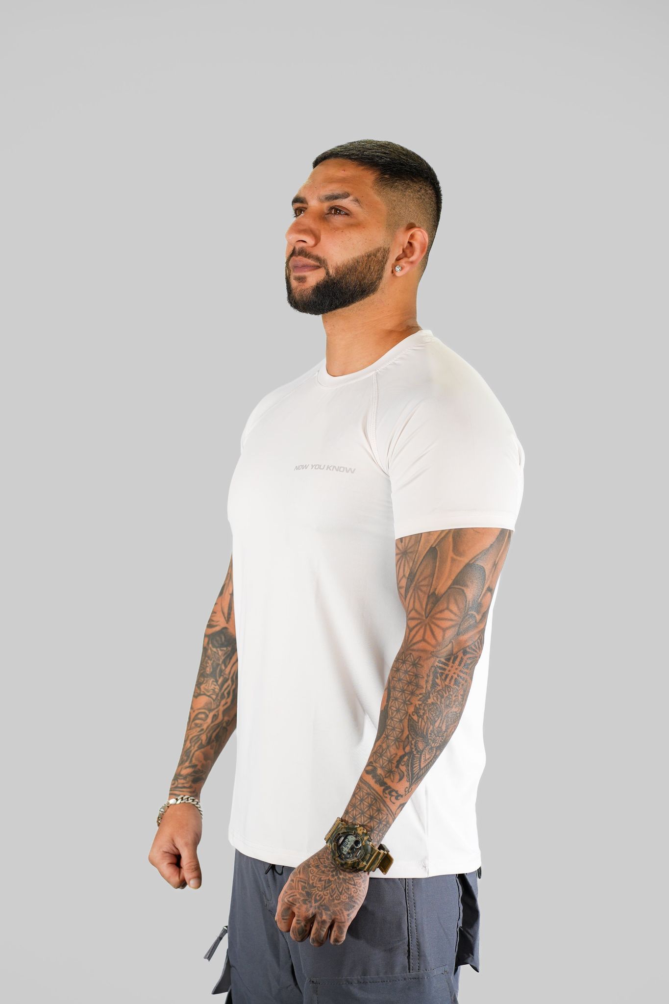 White Solid Slim Fit T-Shirt