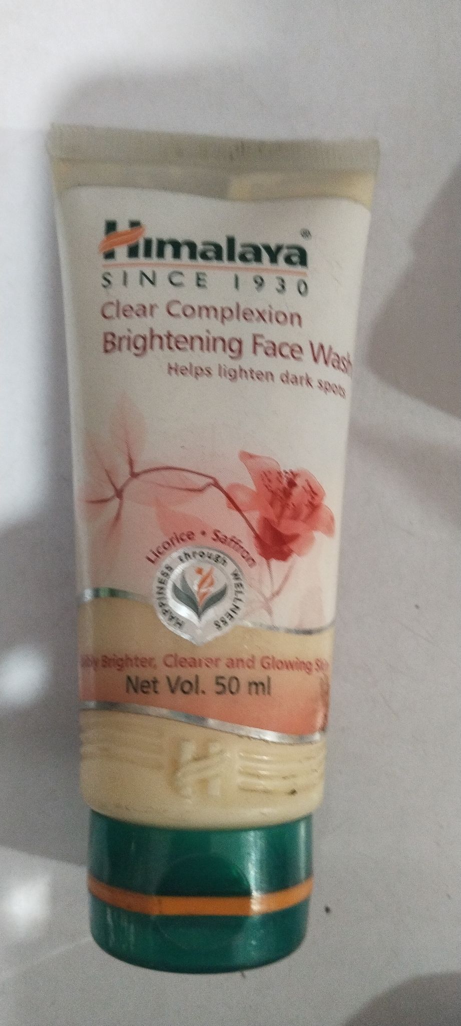Himalaya Clear complexion Brightening face wash