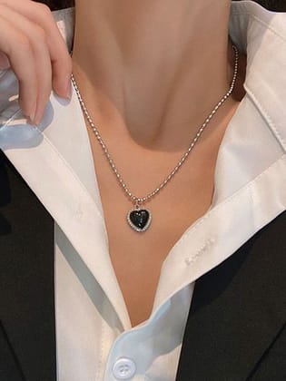 Black Heart Pendant Necklace