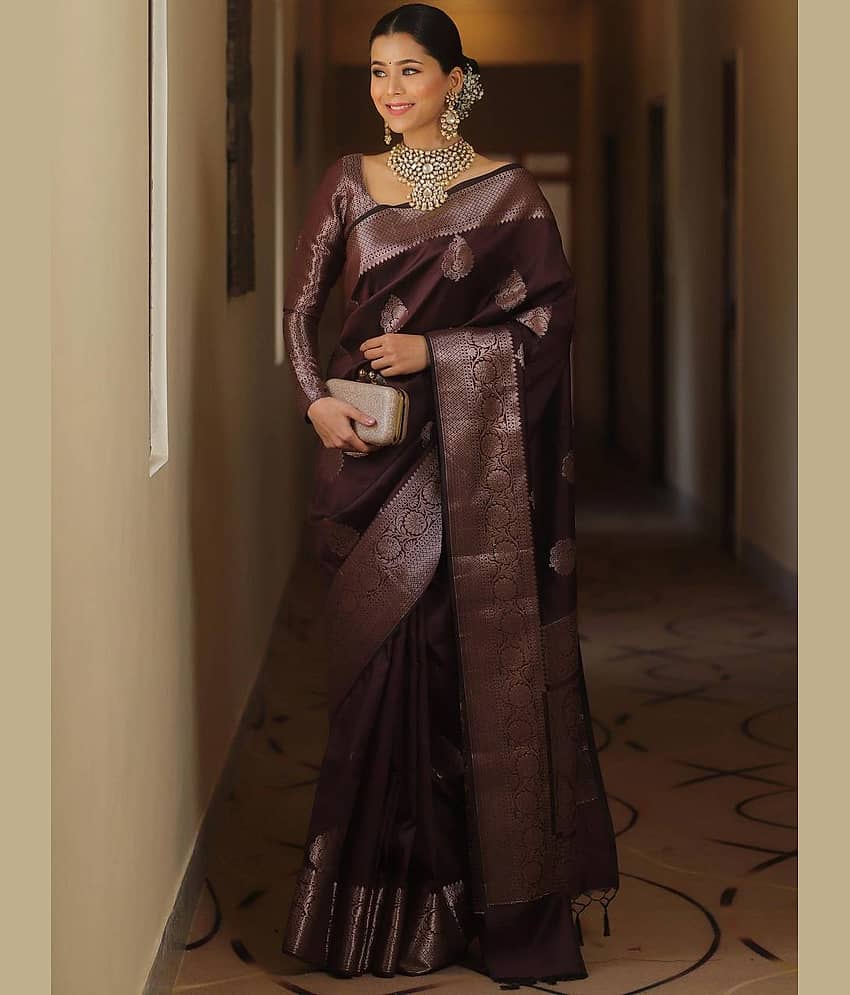 fab woven Art Silk Woven Design Banarasi saree With Unstitched Blouse Piece ( Wine )