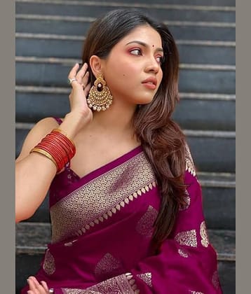 NENCY FASHIONS Banarasi Silk Woven Saree With Unstitched Blouse Piece ( Black )